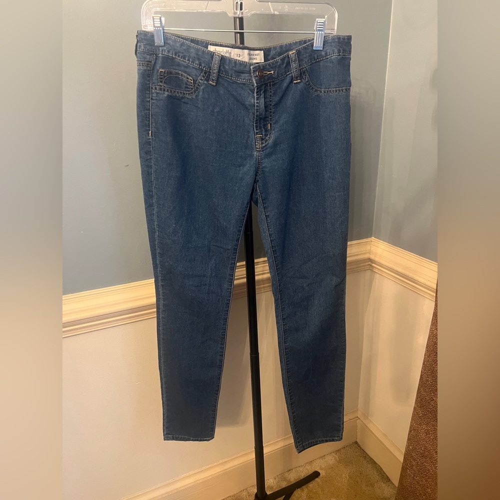 Charlotte‎ Russe Blue Straight Leg Jeans Jeggings 12
